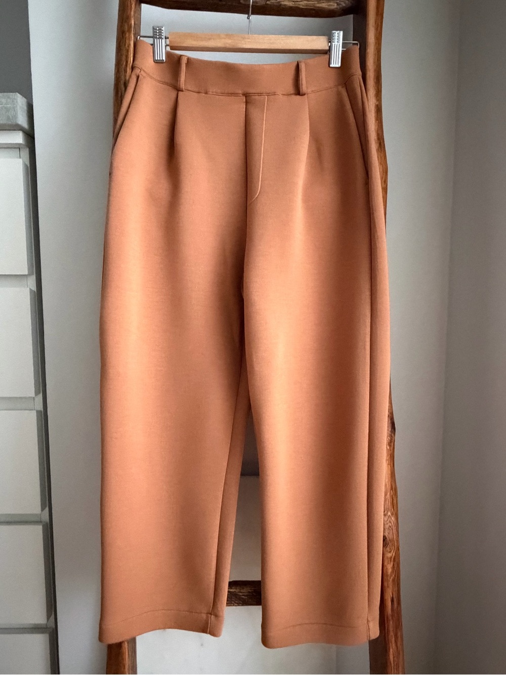 Lezé the Label Set - Amaya Sweater & Haven Pants, Size M - Picture 6 of 10
